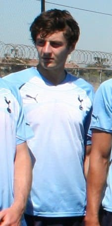 Ryan Mason w barwach Tottenhamu w 2010 roku