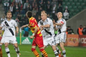 14.02.2016, Warszawa ul.Łazienkowska 3, Ekstarklasa Legia Warszawa - Jagiellonia Białystok; Nz. Igor Lewczuk (L), Adam Hlousek (S), Michał Pazdan (P); fot. Grzegorz Rutkowski;