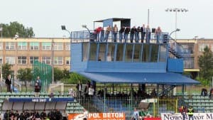 Stadion Świtu ze słynną wieżą komentatorską pamięta sezon 2003/2004