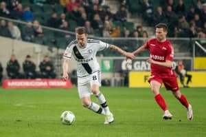 02.04.2016, Warszawa ul.Łazienkowska 3, Ekstarklasa Legia Warszawa - Lechia Gdańsk; nz. Michał Mak(P), Ondrej Duda(L); fot. Grzegorz Rutkowski;