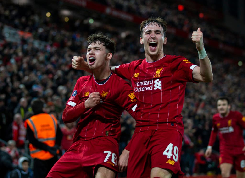 Liverpool ogrywając Manchester dostał pozytywnego kopa.
