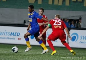 Adam Banaś (z prawej) zawinił przy obu bramkach Arki
