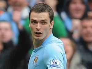 Adam Johnson miał udział przy obydwu golach w pierwszej połowie