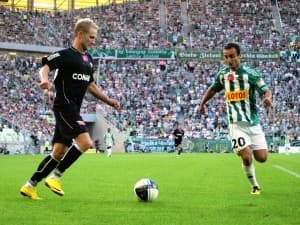 Suvorov (czarna koszulka) oddał kilka groźnych strzałów na bramkę Tytonia
