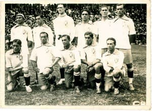 Friedenreich w barwach reprezentacji Brazylii (dolny rząd na środku)