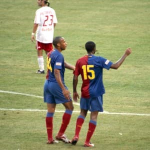 Etoo i Henry - dwaj muszkieterzy futbolu.