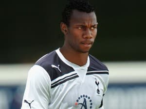 Bongani Khumalo wzmocni defensywę „Kogutów”