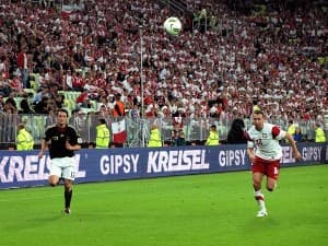 Jakub Wawrzyniak nie był w stanie dogonić rywala