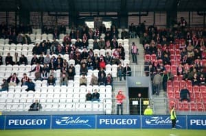 Trybuny stadiony przy Kałuży świeciły dziś pustkami