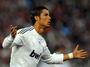 Cristiano Ronaldo ma być głównym aktorem pojedynku z Lyonem
