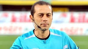 Cunet Cakir przez wielu uważany za czołowego arbitra na Euro, nie ustrzegł się jednak wielu pomyłek