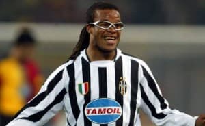 Edgar Davids w barwach Juventusu, z którym święcił wiele triumfów