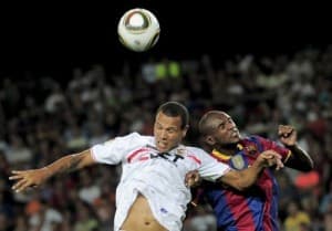 Camp Nou obudziło się w niedzielę właściwie raz, i to tylko na chwilę – gdy z boiska schodził Eric Abidal