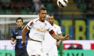 Francesco Totti w pierwszej połowie popisał sie kapitalną asystą przy golu Florenziego
