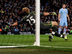 Strzelanie na Etihad Stadium rozpoczął Gary Cahill