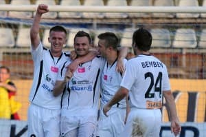 Górnik Zabrze prowadzi do przerwy w Lubinie