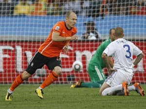 Arjen Robben strzelił pierwszą bramkę w tym spotkaniu