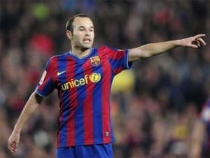 Kiedy Andres Iniesta opuszczał boisko w 80. minucie, towarzyszyły mu tylko gromkie brawa
