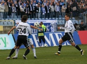 Jakub Wawrzyniak (z lewej) rozumie zachowanie kibiców