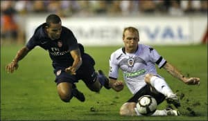 Trzy punkty drużynie z Estadio Mestalla zapewnił lewy obrońca, Jeremy Mathieu