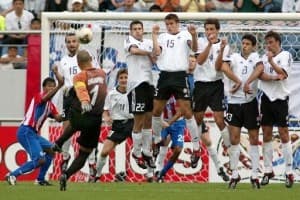 Perfekcyjnie wykonywane rzuty wolne i karne były specjalnością Jose Luisa Chilaverta