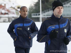 Junior Douglas Ross Santillana (z lewej)