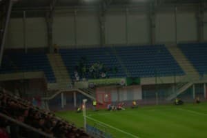 Grupka kibiców KS Polkowice, która przyjechała na mecz z Piastem