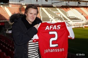 Mattias Johansson z koszulką nowego klubu