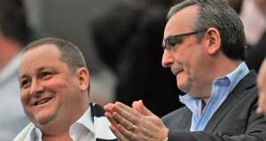 Mike Ashley i Derek Llambias nadal używają starej nazwy stadionu Newcastle