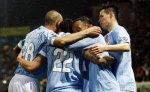 Czy piłkarze Napoli będą mieli powody do świętowania po meczu z Milanem?