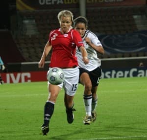 Hedda Gardsjord w walce z Celia da Mbabi.