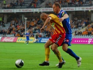 Maciej Korzym razem z kolegami odwiedził najmłodszych kibiców Korony