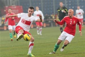 Paweł Brożek (z lewej) i Jozsef Varga