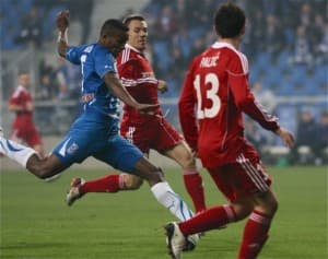 Łukasz Garguła (z lewej) zdobył dwie bramki w sparingu z Daugavą Daugavpils