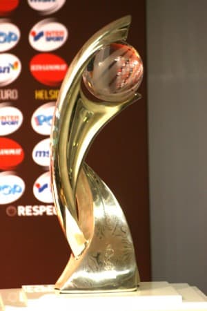 O to trofeum powalczą Niemki z Angielkami