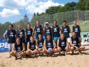 Uczestnicy pierwszego turnieju Pepsi Footvolley Cup 