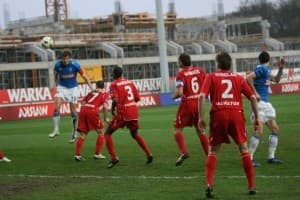 Wisła może zostać mistrzem już po tej kolejce, a Lech musi poczekać do ostatniej