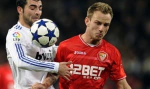 Ivan Rakitić w ciągu kilku miesięcy z bohatera Sevilli stał się głównym hamulcowym