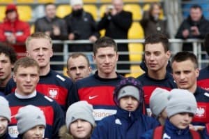Reprezentacja Polski i młodzi piłkarze, uczestnicy obozów Polsat Soccer Skills