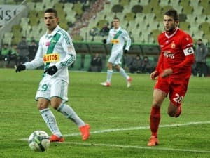 Łukasz Broź (z prawej) to kluczowa postać w Widzewie Łódź