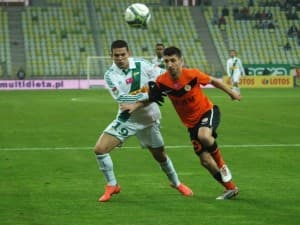 Maciej Małkowski (z prawej) w meczu ze Śląskiem Wrocław był nie do zatrzymania