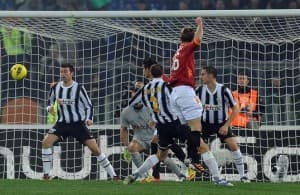 Piłkarze AS Roma i Juventusu stworzyli widowisko godne hitu kolejki
