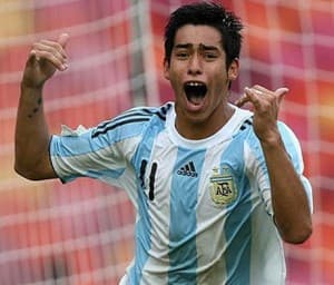 W młodzieżowych sekcjach reprezentacji Argentyny Araujo strzelił sporo bramek