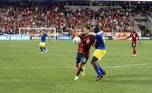 Najjaśniejszym punktem ekipy USA w dwumeczu z Hondurasem i Ekwadorem był Clint Dempsey z Fulham. Przeszkadza mu Segundo Castillo, który jest jedynym oprócz Valencii graczem ze składu z MŚ 2006 
