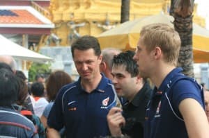 Asystent selekcjonera, Jacek Zieliński, i Kamil Glik stanowili parę stoperów podczas treningu kadry