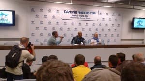 Wielki Zidane na sali konferencyjnej Stadionu Narodowego w Warszawie