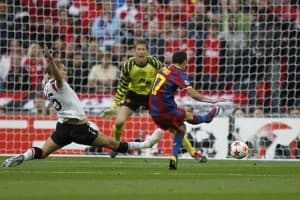 Pedro strzelający gola w finale Ligi Mistrzów.