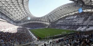 Zmodernizowane Stade Velodrome (www.thefootballstadiums.com)