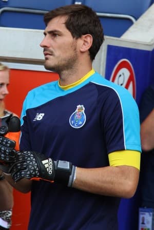 Iker_Casillas_2015-07