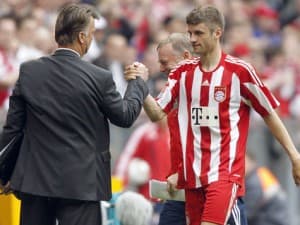 Van Gaal i Thomas Muller w Bayernie Monachium (fot. onlinebetz.com)